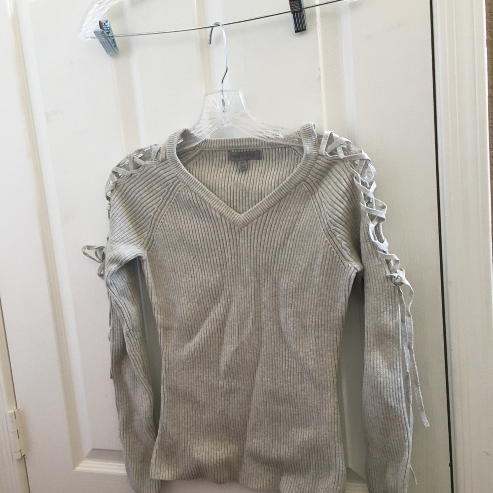 FINAL MARKDOWN Ladies cable stitch top xs Nwot